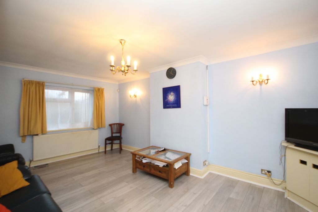 Property photo 1 of 11 Lyon Park Avenue, Wembley, Middlesex, Ha0