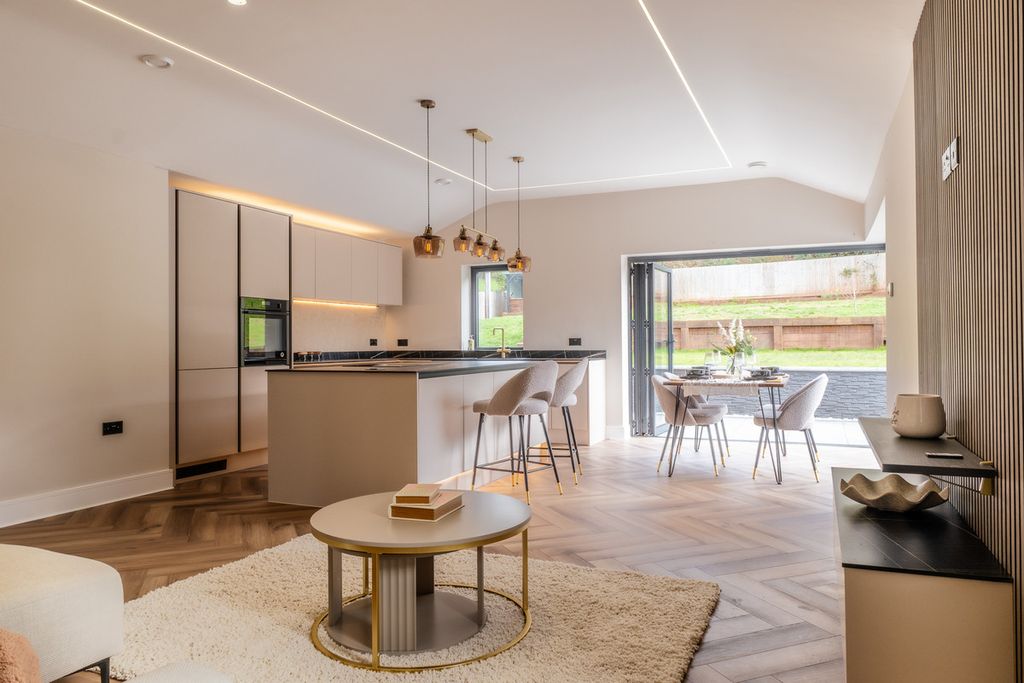 Property photo 3 of 30