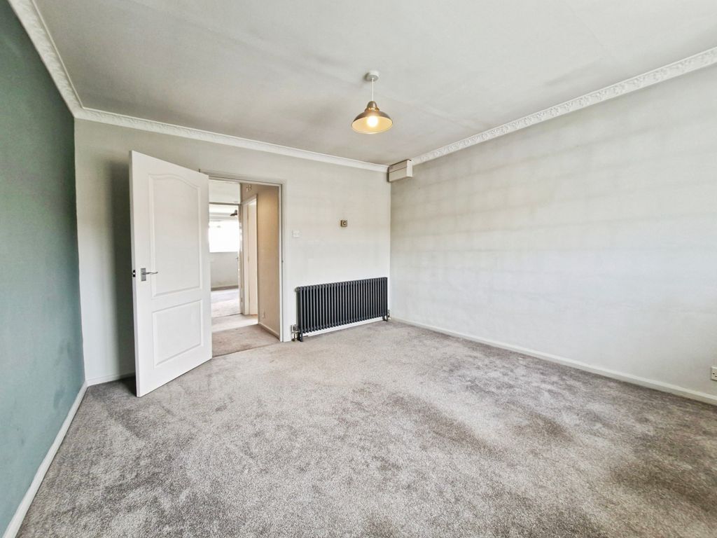 Property photo 3 of 14 2B5F2065-1000035816