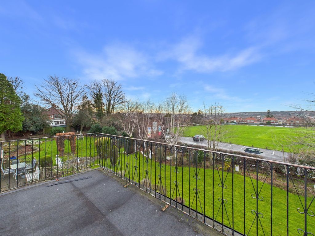 Property photo 3 of 12 External