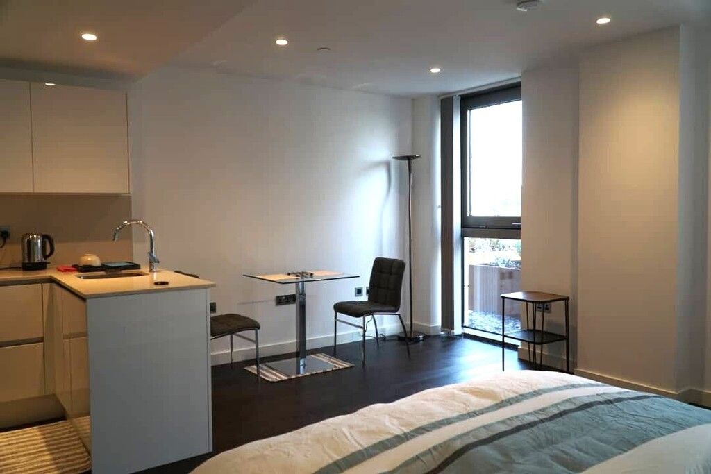 Property photo 2 of 15 Lounge