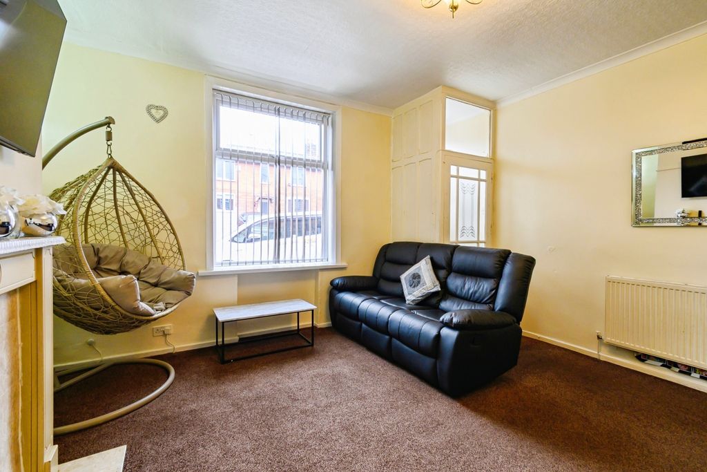 Property photo 2 of 15
