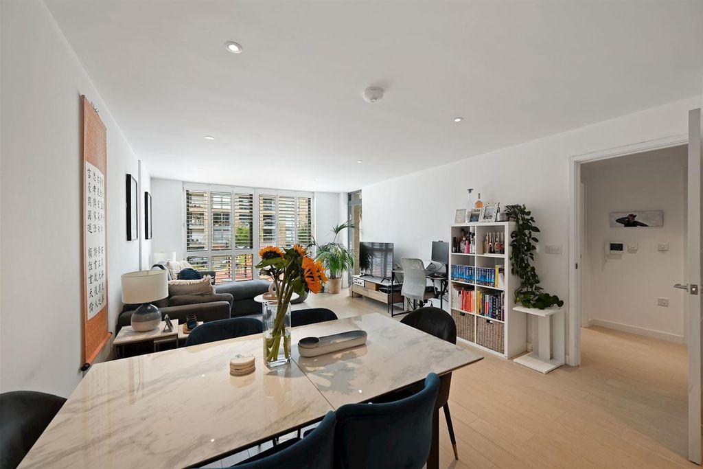 Property photo 3 of 15 01-106Ddsc_8247 (1)-Medium.Jpg