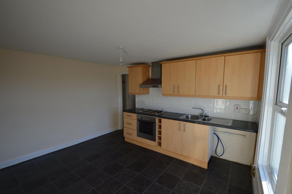 Property photo 3 of 4