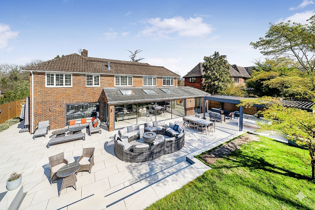 Property photo 3 of 26