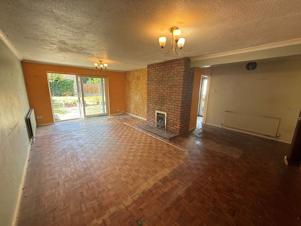 Property photo 2 of 11 Living Dining Room
