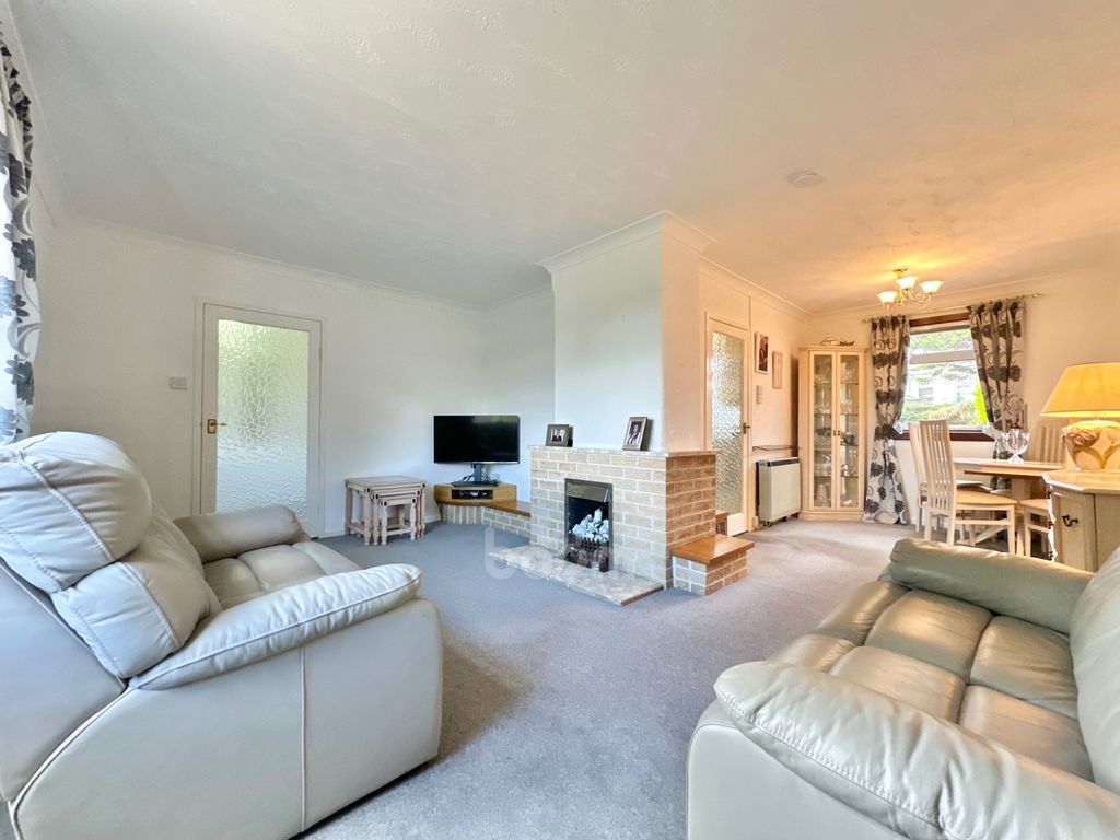 Property photo 2 of 37 Img_6107