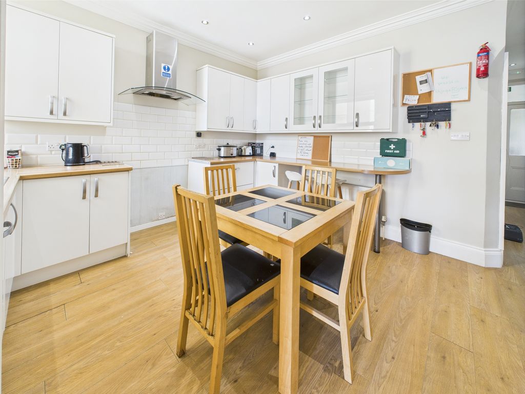 Property photo 3 of 26