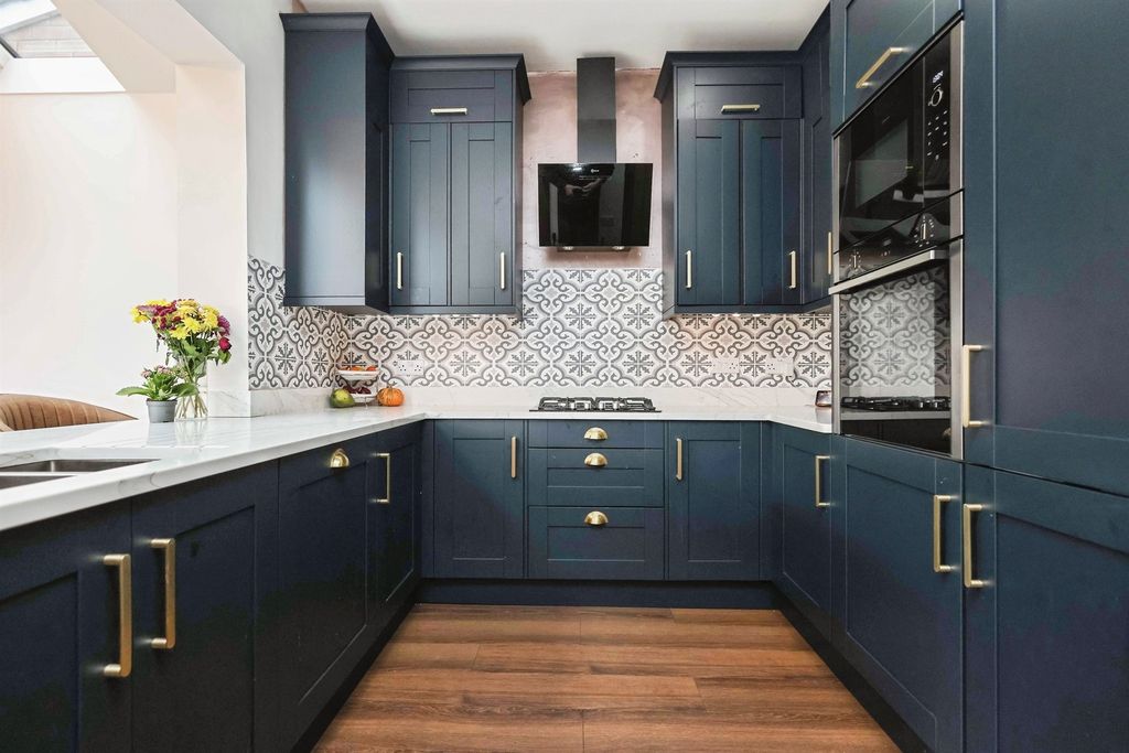 Property photo 3 of 17