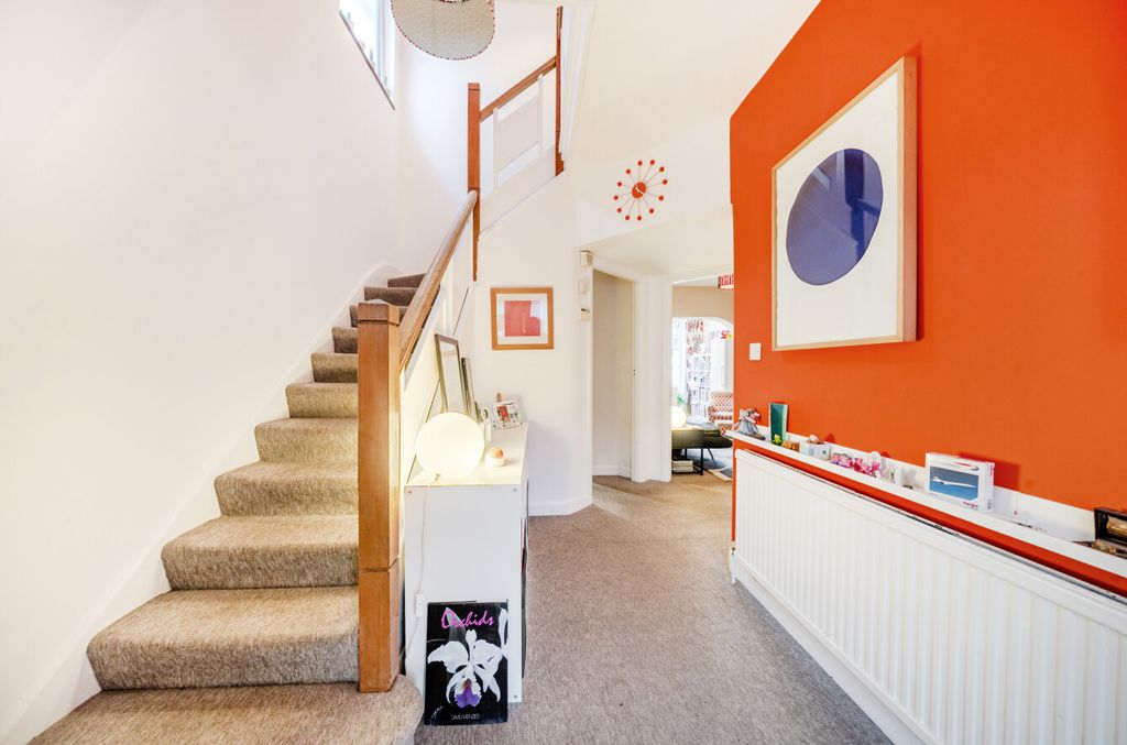 Property photo 2 of 19 1409061-4-698B8ee...