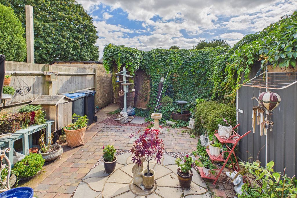 Property photo 3 of 15