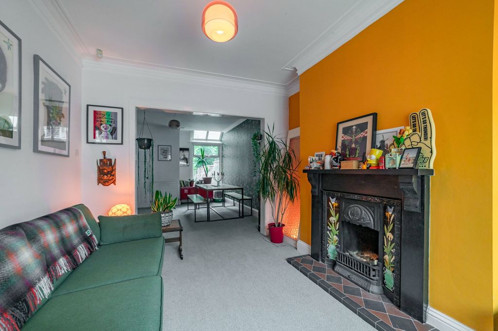 Property photo 3 of 16