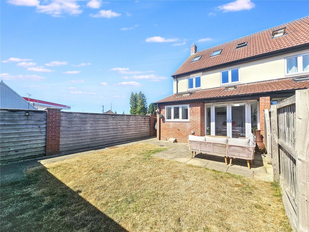 Property photo 1 of 23 Picture No. 06