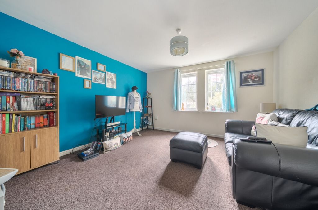 Property photo 3 of 10 1345294-8-68Af971589Ceb