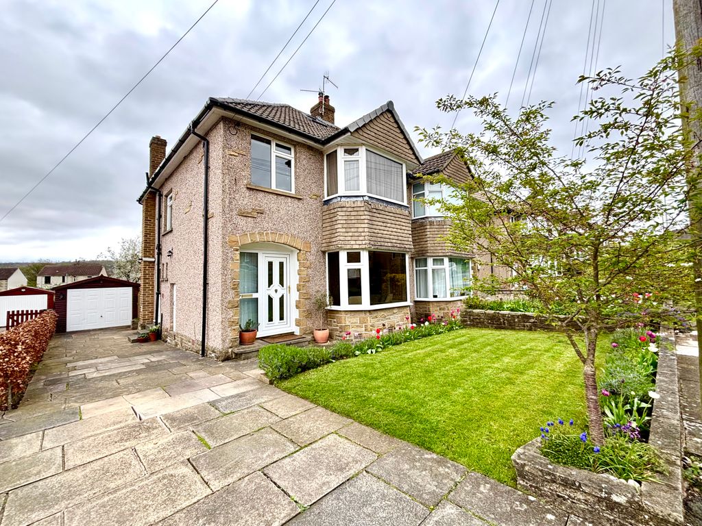 Property photo 1 of 17 The Property