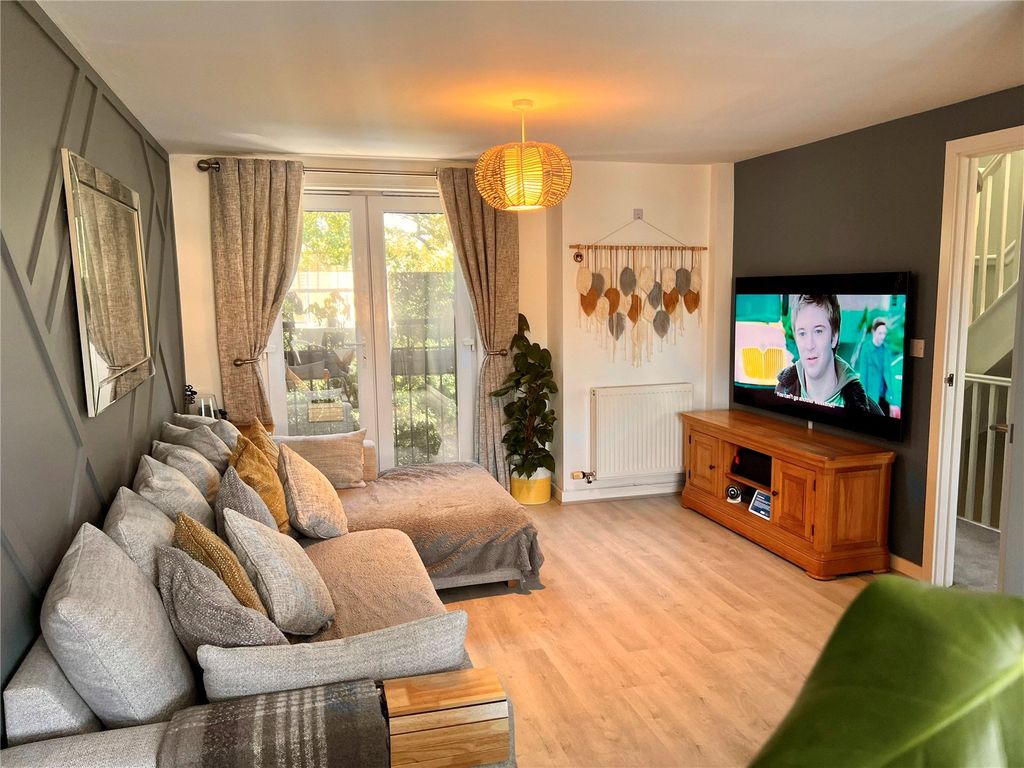 Property photo 2 of 11 Picture No. 03