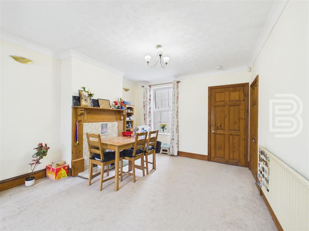 Property photo 3 of 15 Cam05587G0-Pr0145-Still009.Jpg