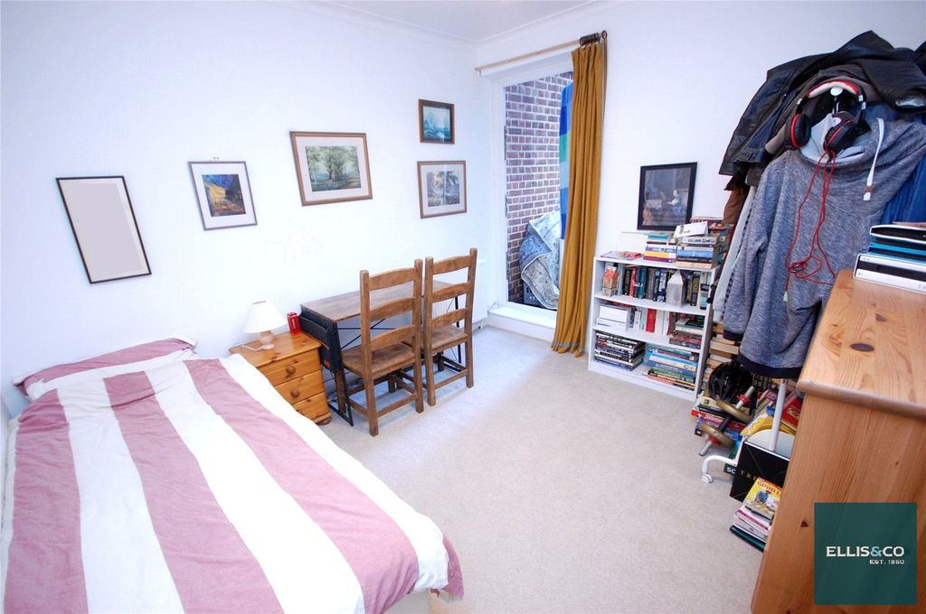 Property photo 3 of 9 Picture No. 14