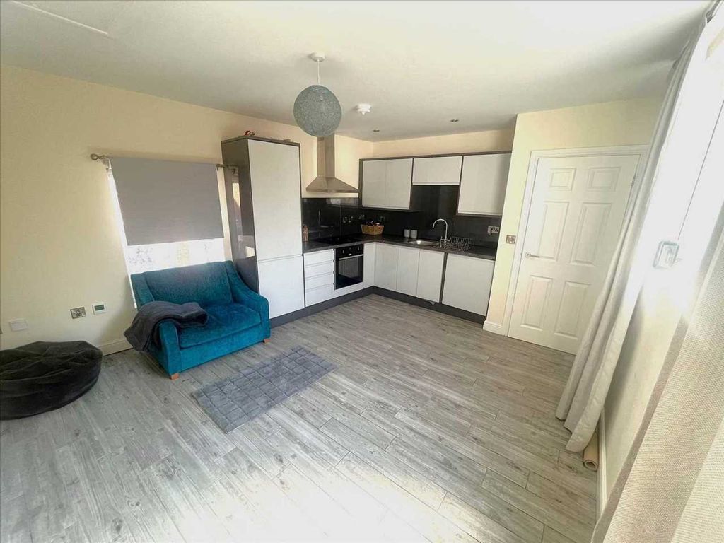 Property photo 2 of 13