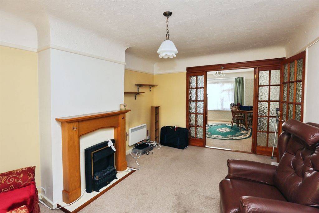 Property photo 2 of 15