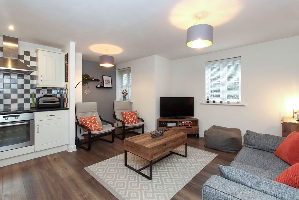 Property photo 2 of 11 Photo 7