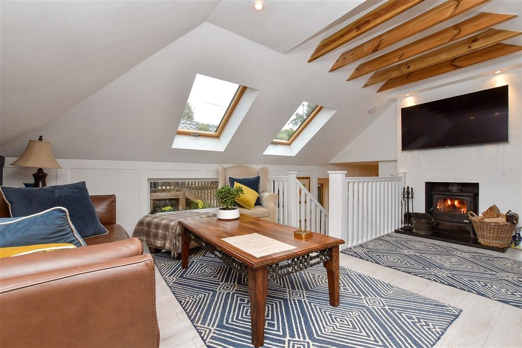 Property photo 2 of 23 Sitting Area