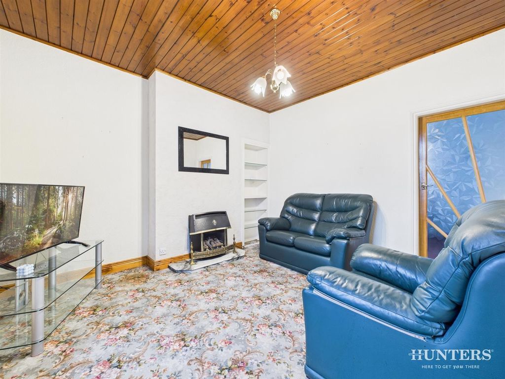 Property photo 3 of 22 Cam05287G0-Pr0137-Still003.Jpg