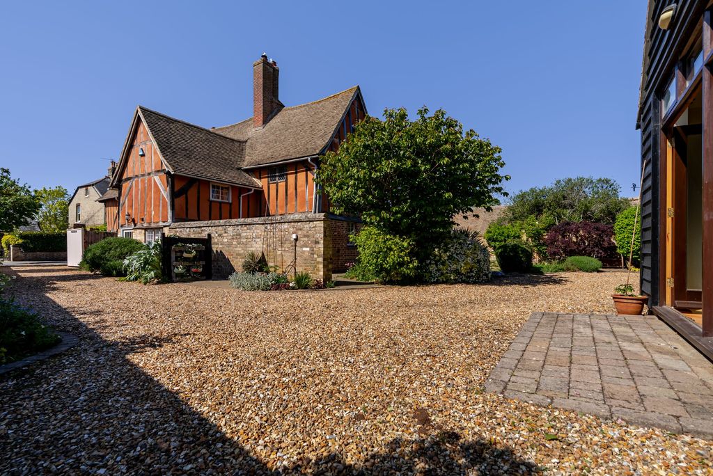Additional image 38 of 5 bed semi-detached house for saleEarning Street, Godmanchester PE29