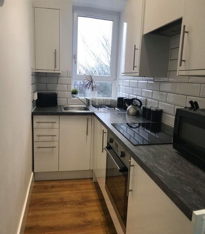 Property photo 2 of 5 Kitchen