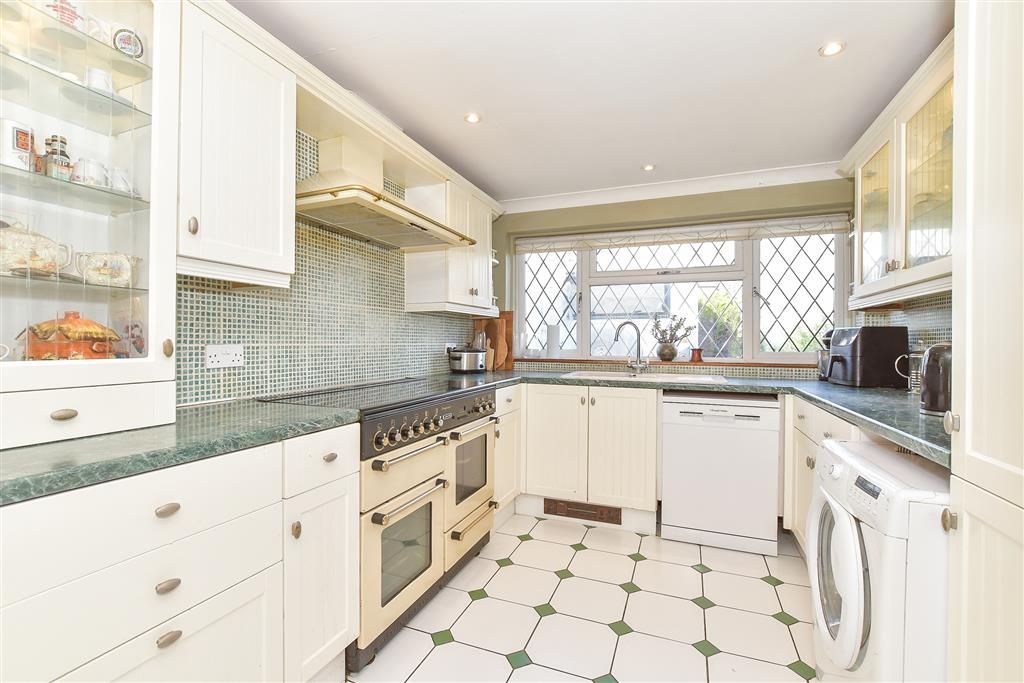 Property photo 1 of 12 Kitchen