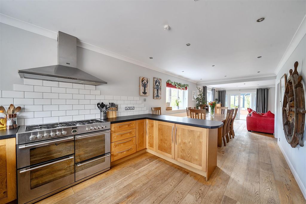 Property photo 3 of 63 1441713-34-69Dd21Ebd1Bb4.Jpg