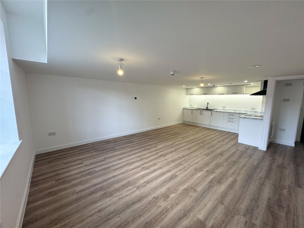 Property photo 2 of 9 Flat 103