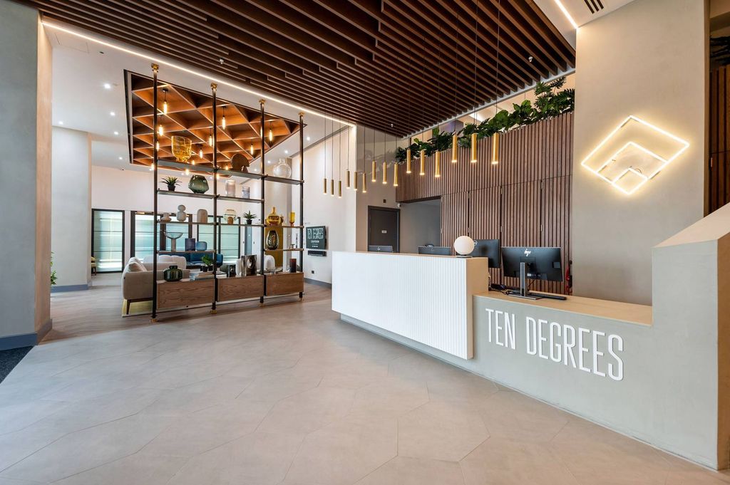 Property photo 1 of 44