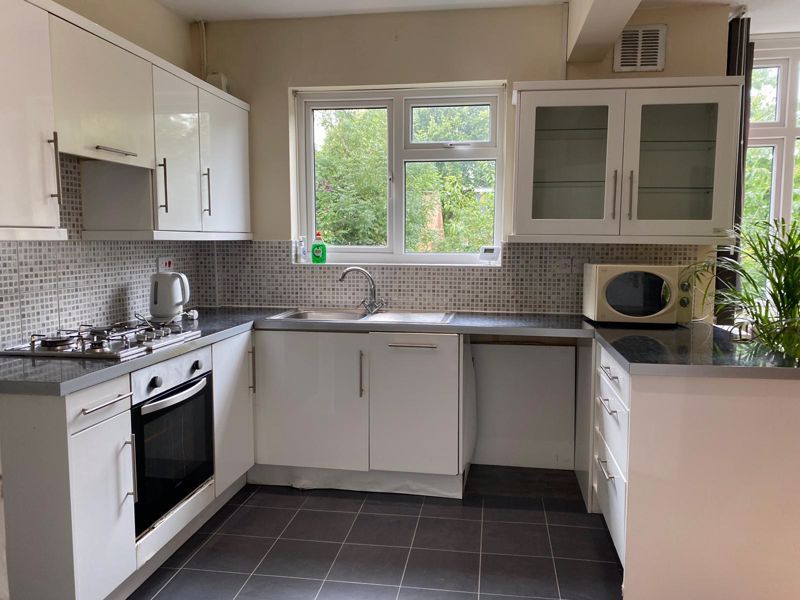 Property photo 2 of 12 Photo 6