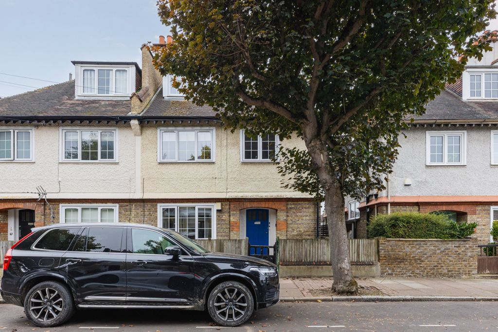 Property photo 3 of 11