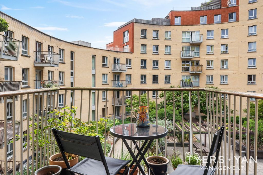 Property photo 2 of 20 Balcony