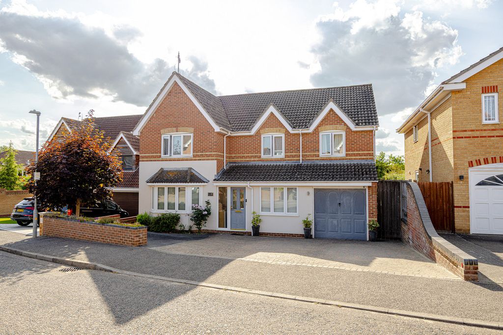 Property photo 1 of 46