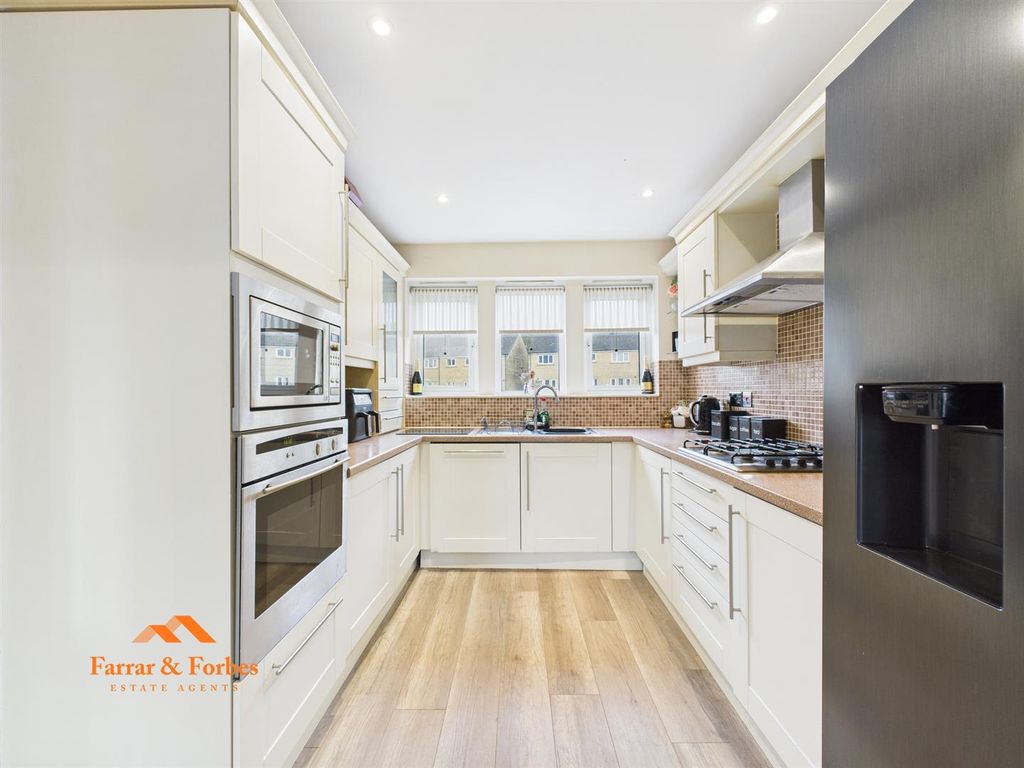 Property photo 2 of 24 Cam03956G0-Pr0182-Still009.Jpg