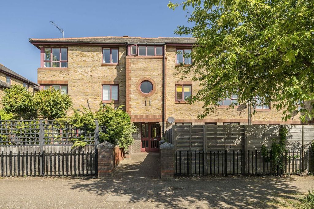 Property photo 1 of 7