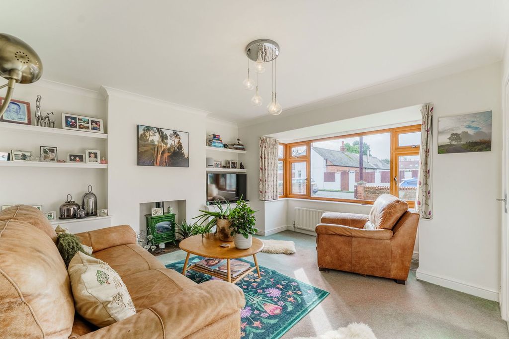 Property photo 2 of 24