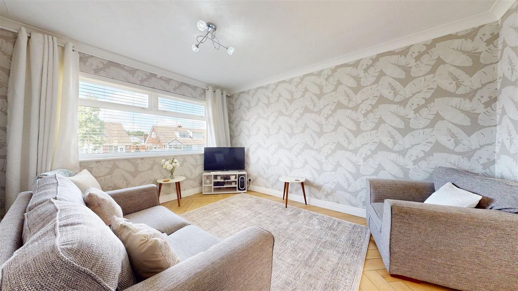 Property photo 3 of 18 Laffak Road Living Room