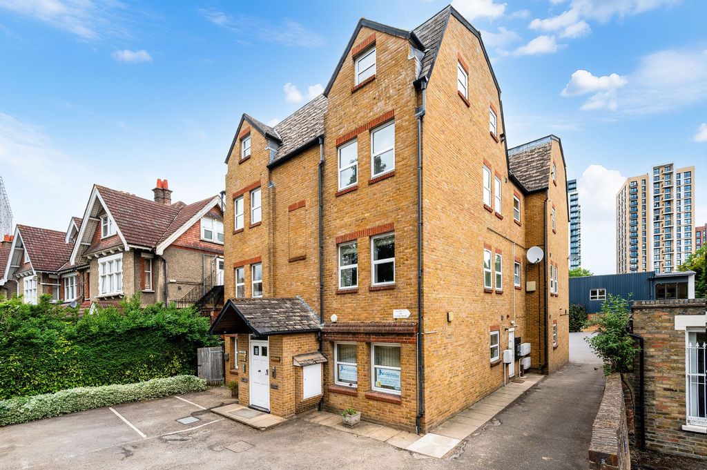 Property photo 1 of 19