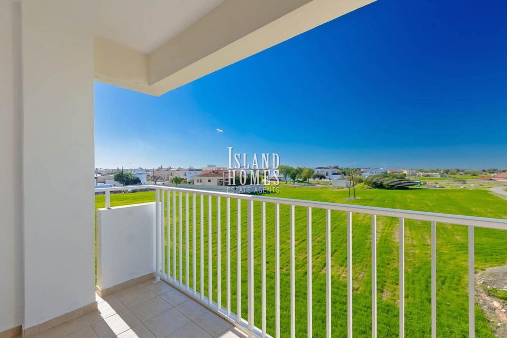 Property photo 3 of 24