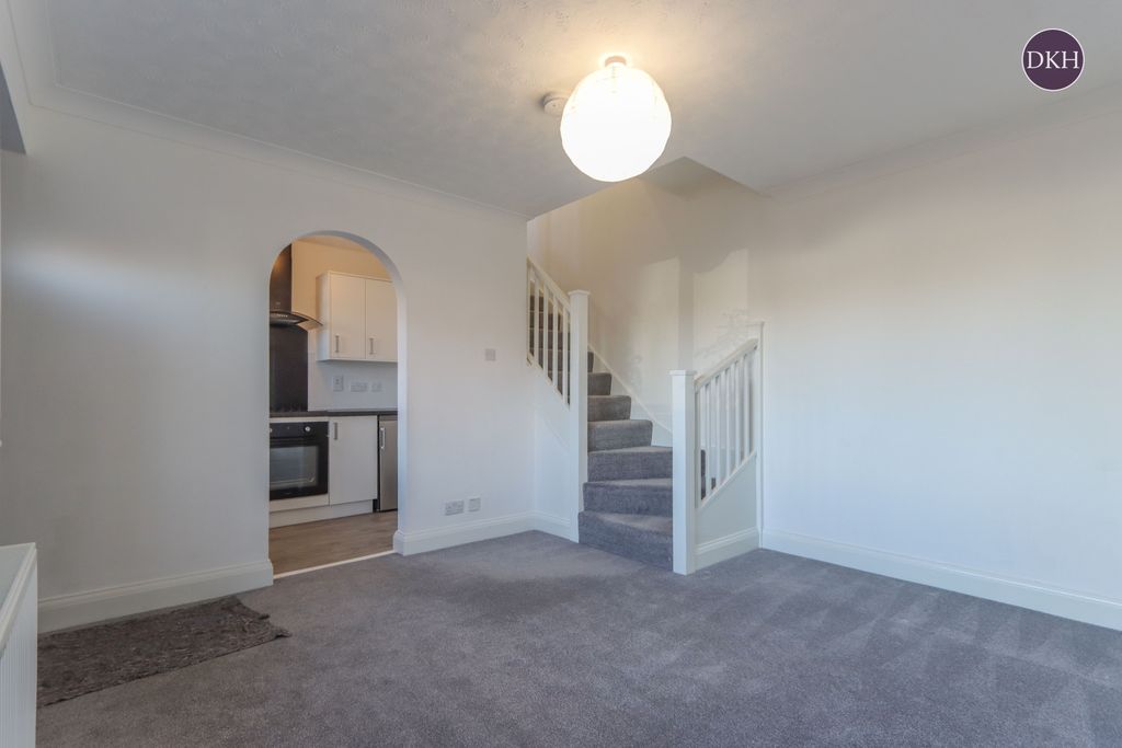 Property photo 2 of 9 Picture No. 11