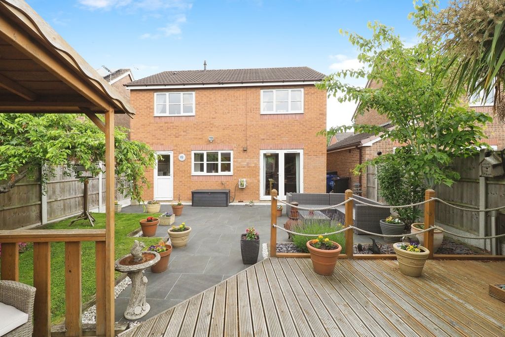 Property photo 2 of 17 Rear Garden