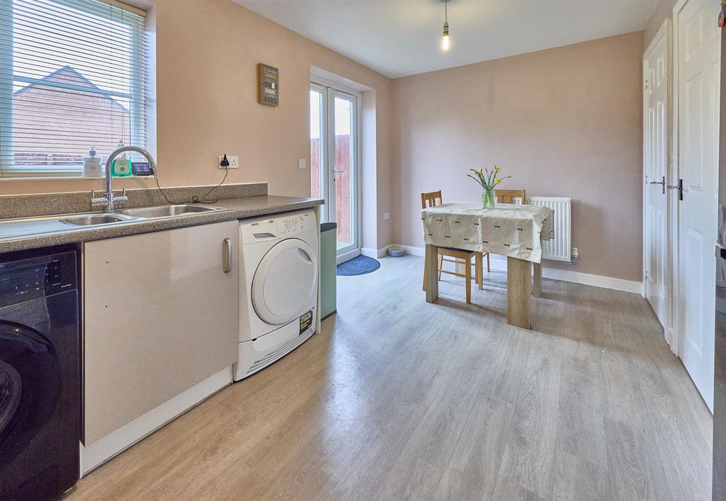 Property photo 3 of 13 Indigo Dr Burbage 7.Jpg