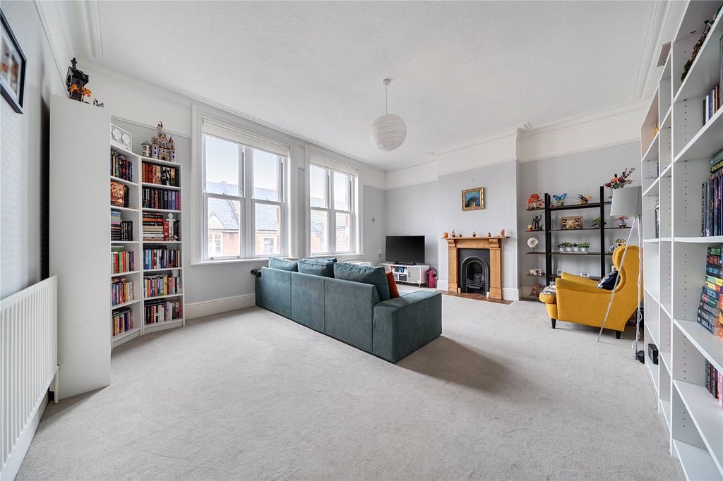 Property photo 2 of 19 Picture No. 20