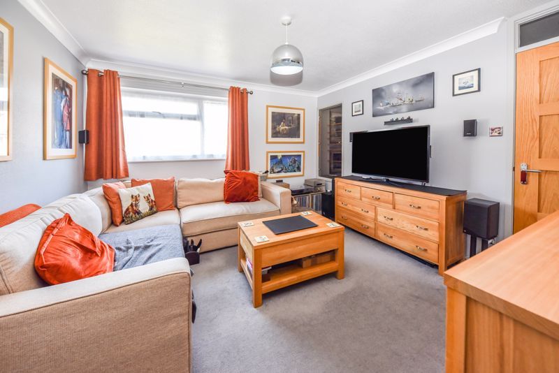 Property photo 3 of 7 Photo 4