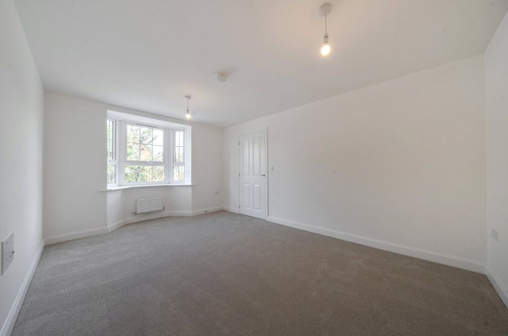 Property photo 1 of 18 Picture No. 06