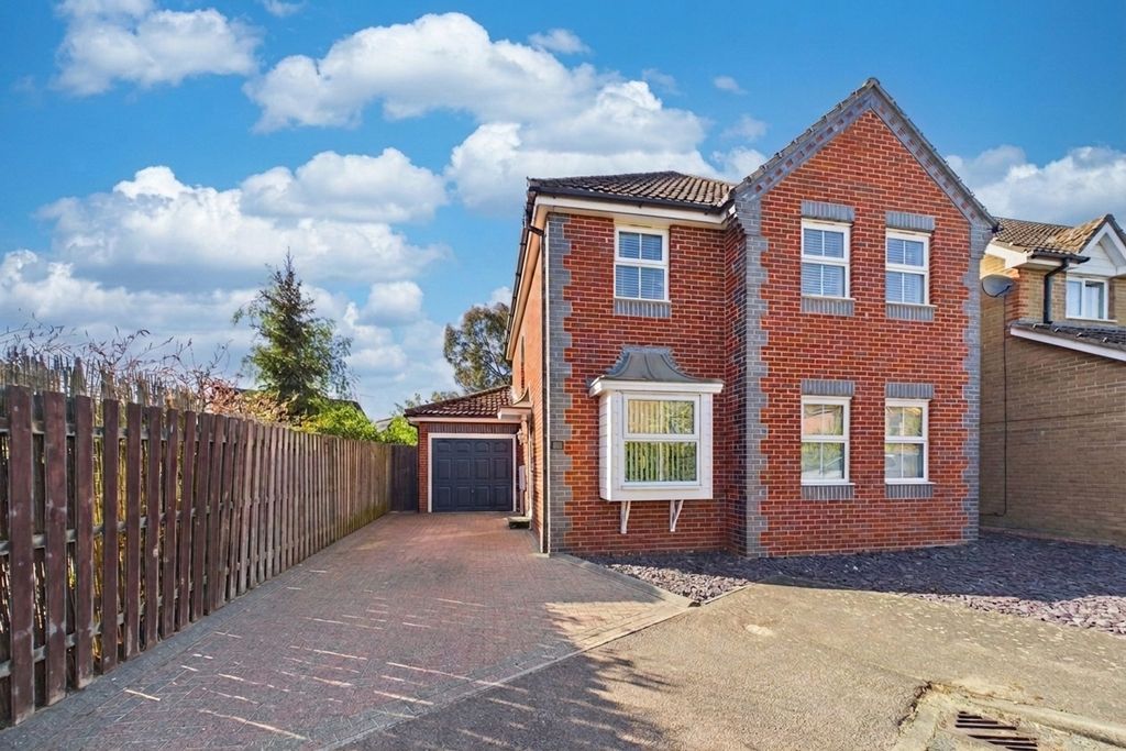 Property photo 1 of 17